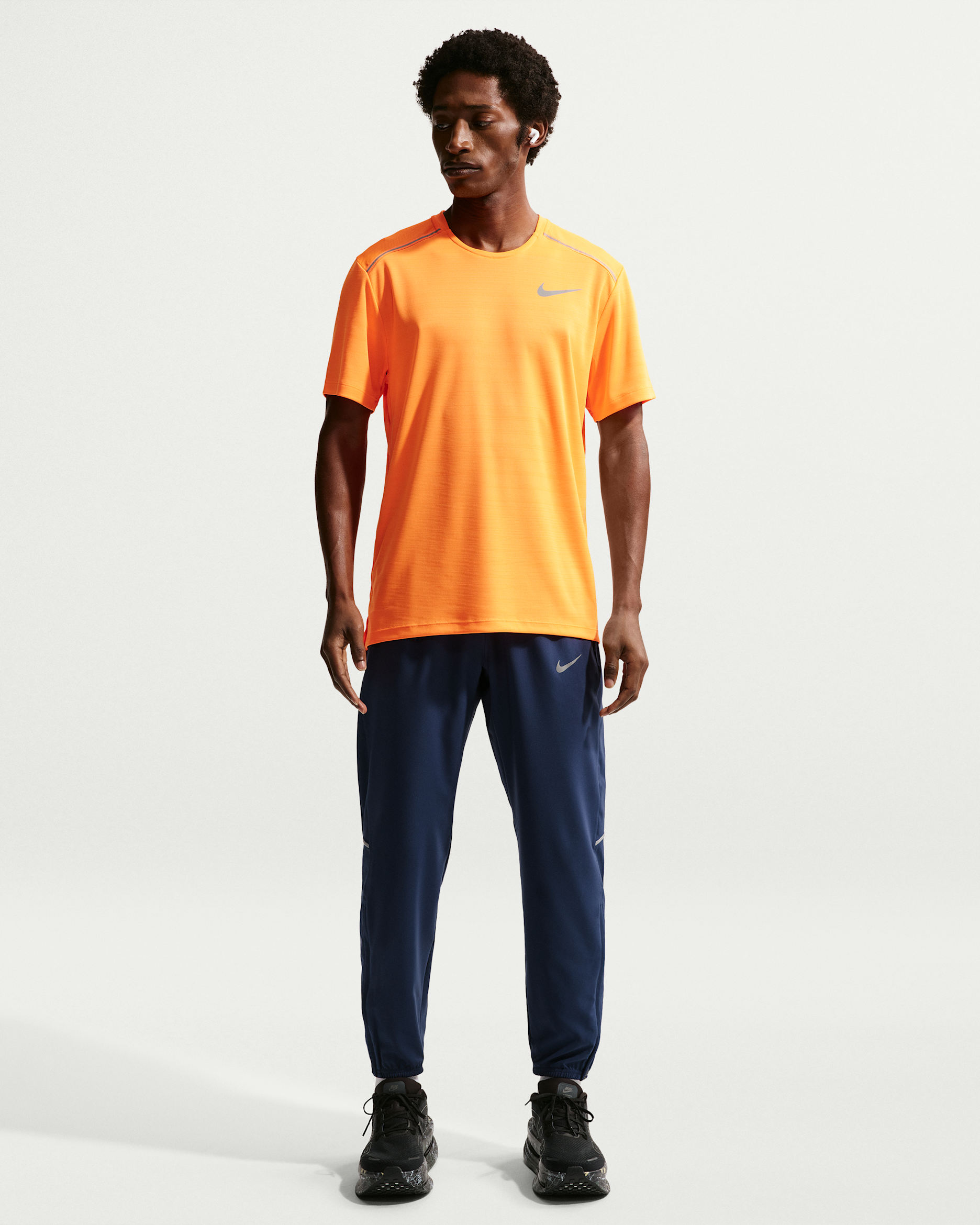 Nike Miler Men's Dri-FIT Woven Running Trousers. Nike ZA